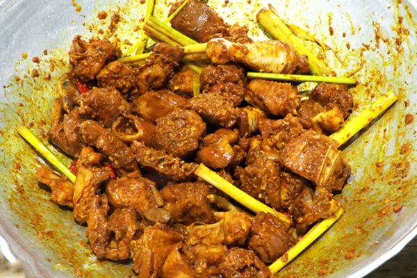 Cách làm gà xào lăn đơn giản ai cũng làm được cach lam ga xao lan 3