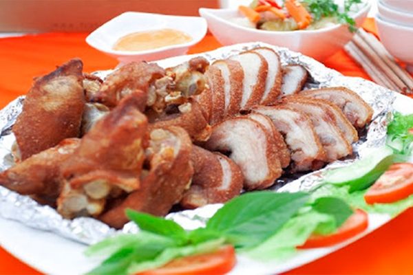 Cách làm giò heo chiên giòn bì phồng giòn rụm hấp dẫn cach lam gio heo chien gion 3