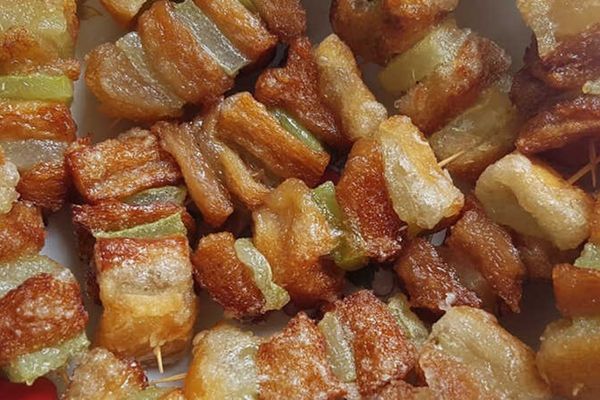 Cách làm heo quay chay giòn da vàng ruộm chuẩn vị cach lam heo quay chay 2