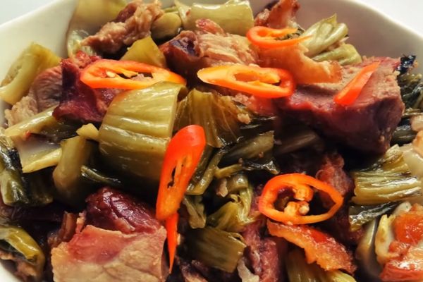 cach lam heo quay kho cai chua 1