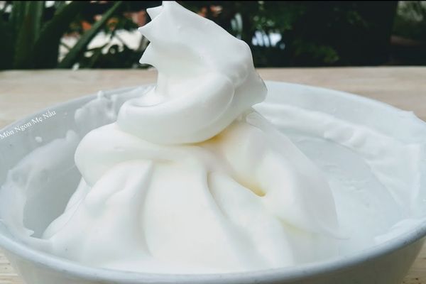 Cách làm kem tươi đậm đà dễ nấu tại nhà cach lam kem tuoi 3