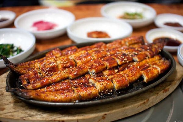 Cách làm lươn nướng riềng mẻ thơm phức cực ngon cach lam luon nuong 2