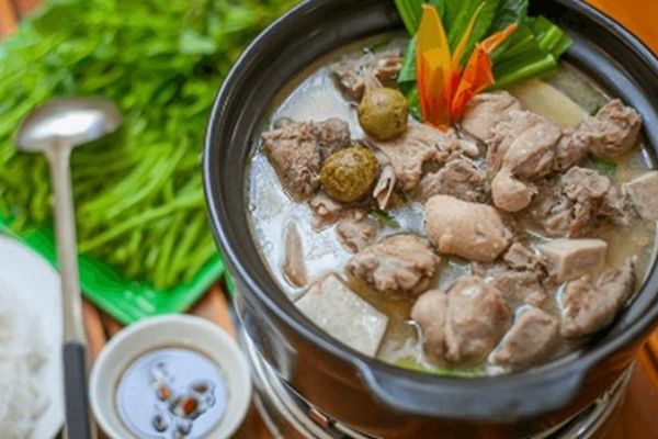 Cách làm món vịt om sấu đậm đà chua thanh miền Bắc cach lam mon vit om sau 2