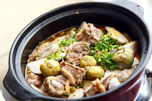 Cách làm món vịt om sấu đậm đà chua thanh miền Bắc cach lam mon vit om sau 3