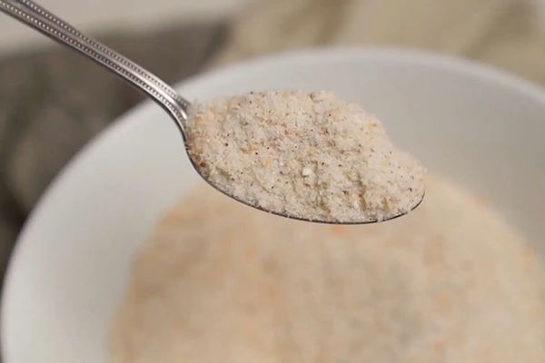 Cách làm muối rang gà thơm cay đậm đà đúng chuẩn vị cach lam muoi rang ga 2