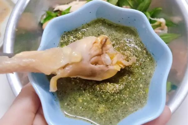 Cách làm muối rau răm cay thơm độc đáo cho món luộc cach lam muoi rau ram 3