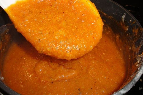 Cách làm nước sốt đậu phộng ăn bún thịt nướng đậm đà cach lam nuoc sot dau phong an bun thit nuong 1