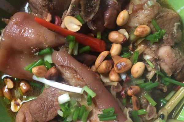 Cách làm thịt heo hon sả ngon mềm thơm không khô cach lam thit heo hon sa 2