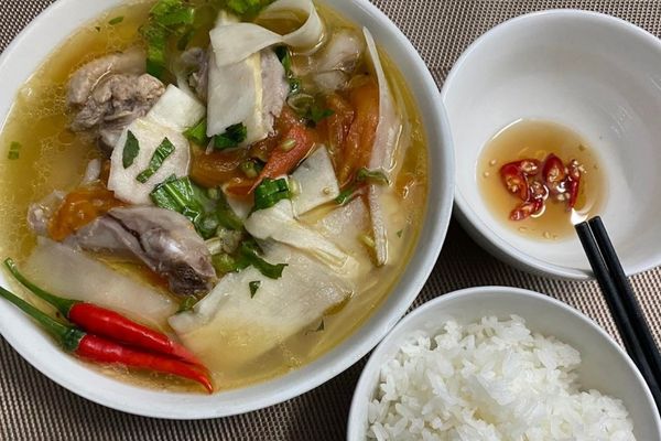 Cách làm vịt xáo măng thơm ngọt ăn với bún hấp dẫn cach lam vit xao mang 1