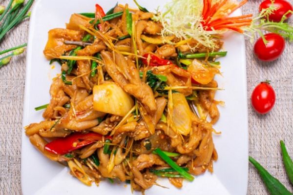 Cách làm vịt xào sả ớt cay thơm lạ miệng cực ngon cach lam vit xao sa ot 2