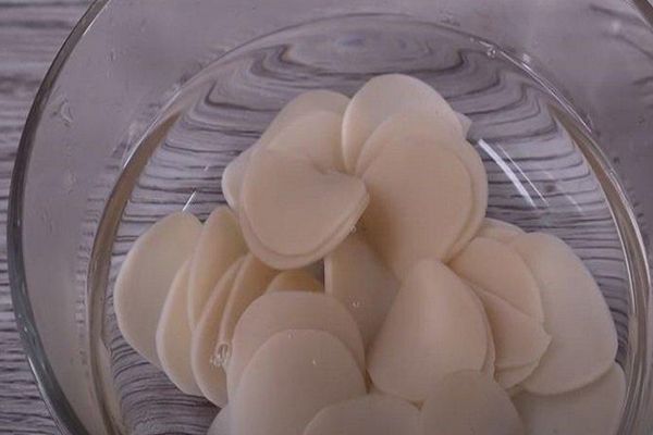 Cách nấu bánh canh phồng tôm ngon dai hấp dẫn béo ngậy cach nau banh canh phong tom 2