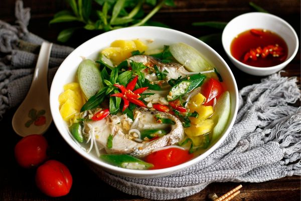 Cách nấu canh chua cá lóc ngon chuẩn vị miền Nam cach nau canh chua 3