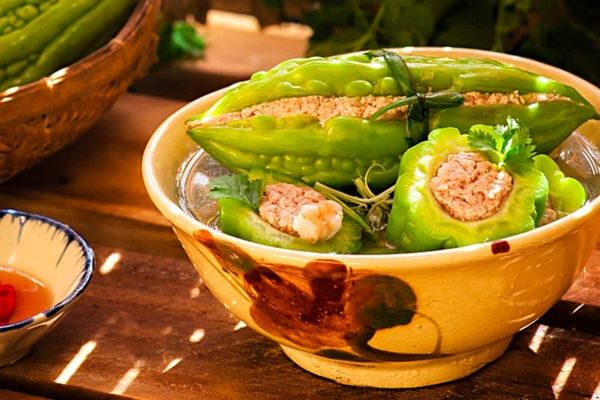 Cách nấu canh khổ qua không đắng thơm ngon bổ dưỡng cach nau canh kho qua 3