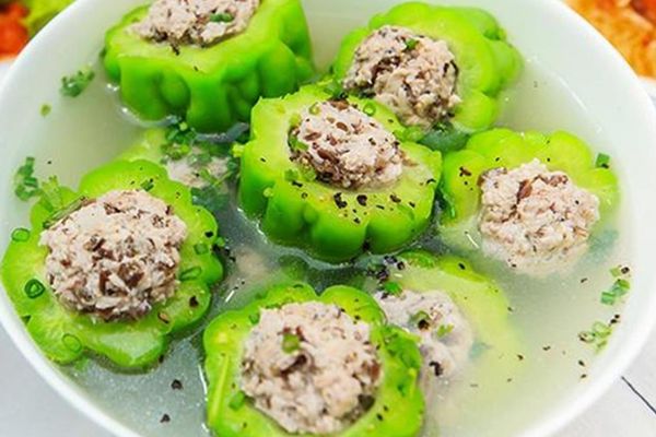 cach nau canh kho qua khong dang 3