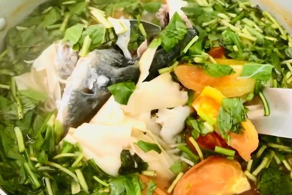 cach nau lau ca tam mang chua 1