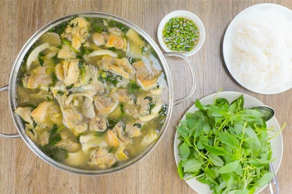 Cách nấu lẩu gà lá é đặc sản Phú Yên thơm ngon cach nau lau ga la e 3