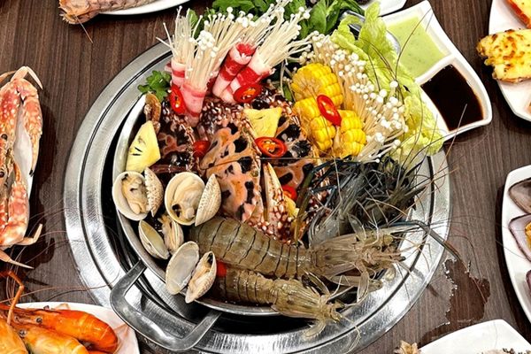 Cách nấu lẩu hải sản ngọt thanh cay nhẹ cực hấp dẫn cach nau lau hai san ngot 1