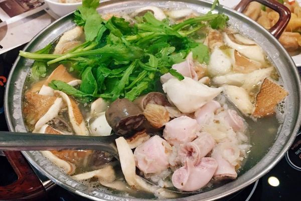 Cách nấu lẩu lòng lợn dai giòn ngon chuẩn vị miền Bắc cach nau lau long lon 3