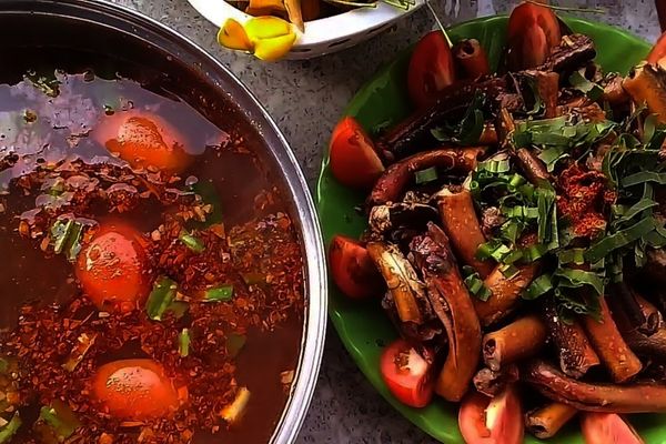 Cách nấu lẩu lươn thơm cay đậm chất ẩm thực miền Trung cach nau lau luon 1