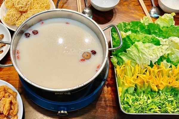 Cách nấu lẩu sữa ngọt thơm béo ngậy đậm đà hấp dẫn cach nau lau sua 2