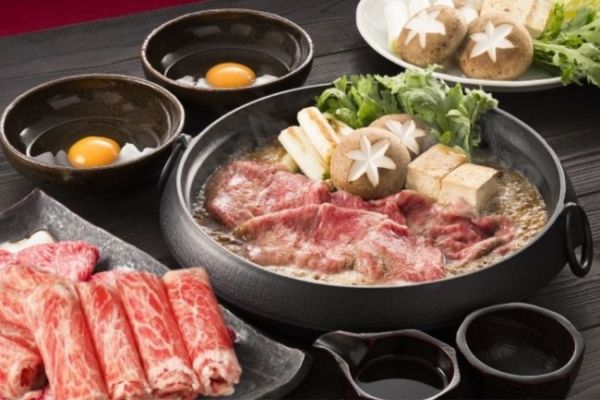 Cách nấu lẩu sukiyaki kiểu Nhật thanh ngọt chuẩn vị cach nau lau sukiyaki 1