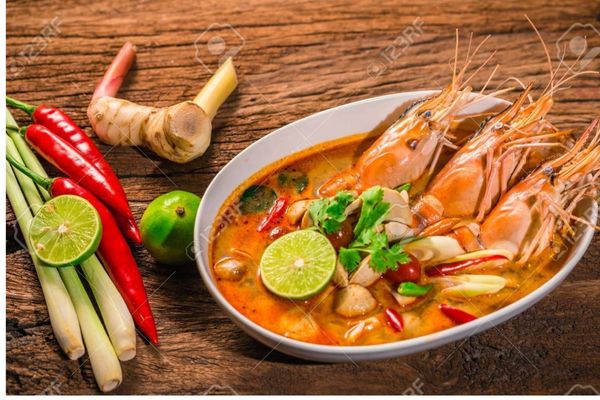 Cách nấu lẩu tomyum đúng chuẩn Thái chua cay thơm ngon cach nau lau tomyum 1
