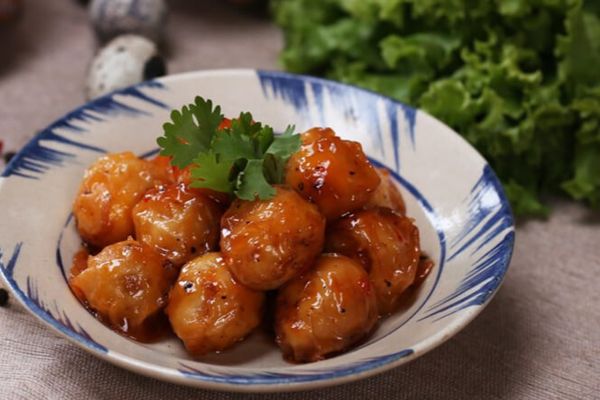 Cách nấu trứng cút rim mắm thơm ngon mặn ngọt bắt cơm cach nau trung cut rim mam 1