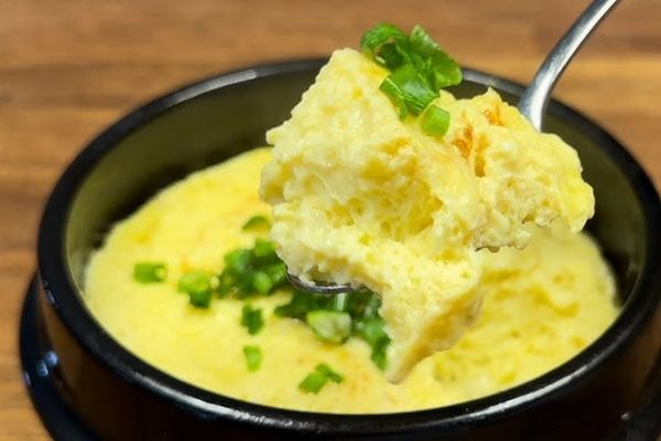 Cách nấu trứng hấp mềm mịn thơm ngon béo ngậy dễ làm cach nau trung hap 1
