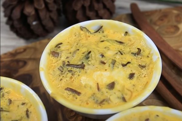 Cách nấu trứng hấp mềm mịn thơm ngon béo ngậy dễ làm cach nau trung hap 2