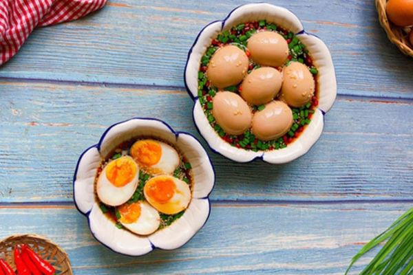 Cách nấu trứng ngâm tương chuẩn vị Hàn mặn ngọt thơm cach nau trung ngam tuong 3
